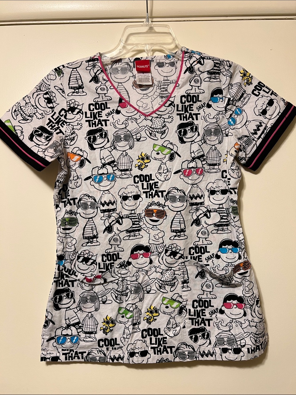 S Like New Peanuts White V-Neck Scrub Top with Multicolor Sunglasses Accents
